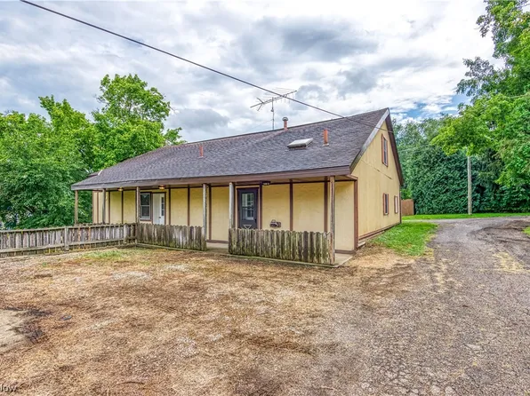 323 Cherry St W, Canal Fulton, OH 44614