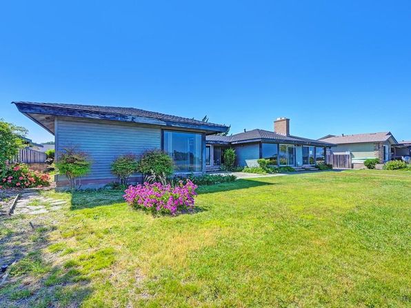 75 Edgewater Dr, Rio Vista, CA 94571