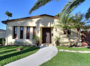 906 N 13th Ter, Hollywood, FL 33019