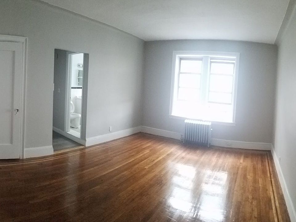 1st image of 428 E 22nd St APT 5E