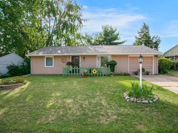 3912 Greenmont Dr, South Bend, IN 46628