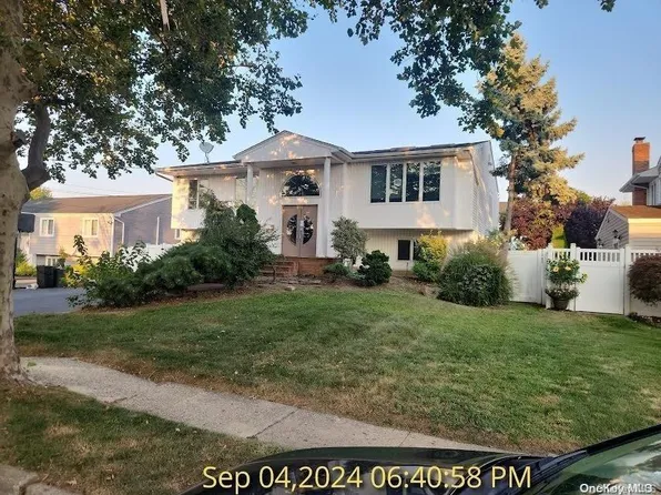 2785 Len Drive, Bellmore, NY 11710