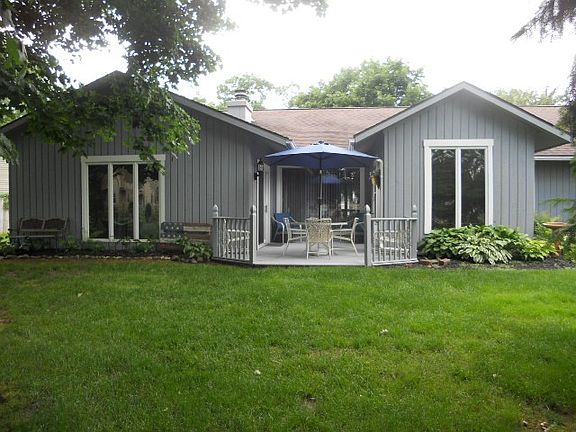 2nd image of 920 Chaumont Dr