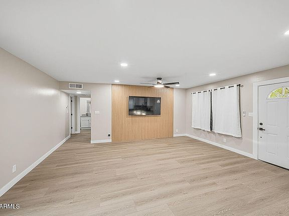 4th image of 2609 E LEMON Street