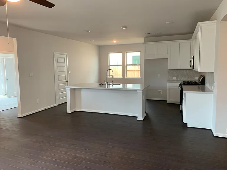8022 Cliffside Terrace Ct — Photo 15