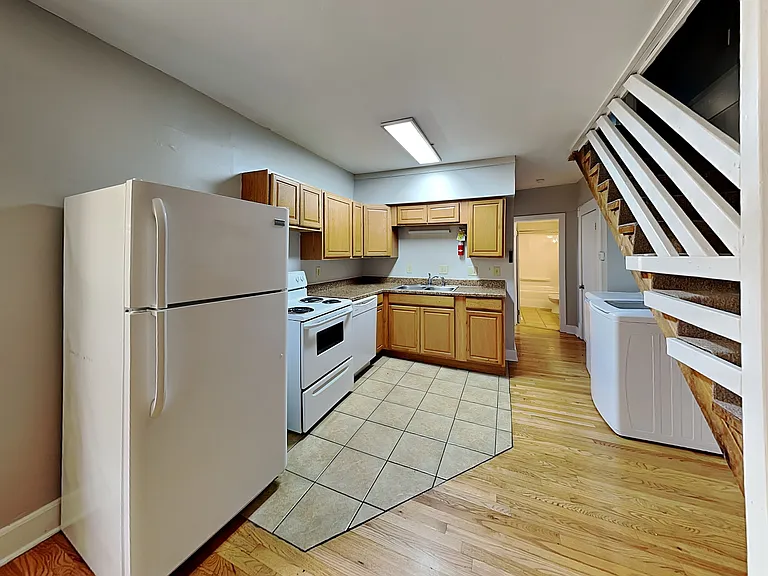 192 E 11th Ave #B — Photo 9