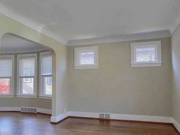 3rd image of 1595 Anita Ave Floor 1
