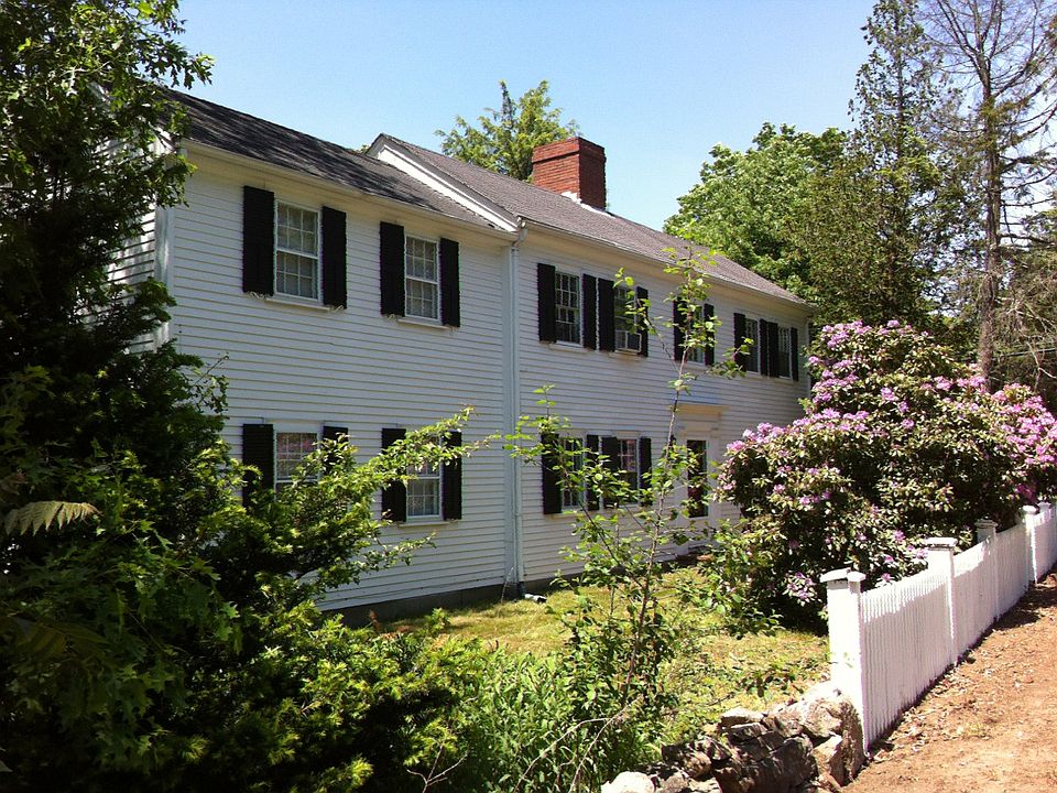 1st image of 366 Essex St
