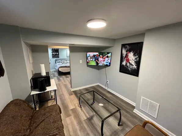 2007 Chillum Rd Room 2, Hyattsville, MD 20782