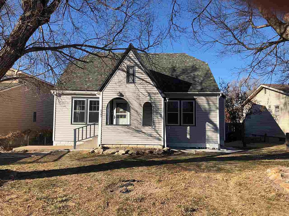 1st image of 2303 Hart Ave