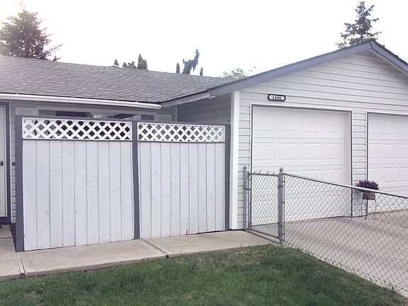 Privacy fence, large garages