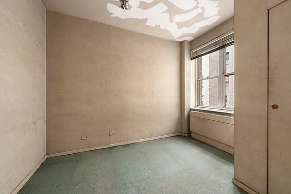 Sold by Corcoran | media 14