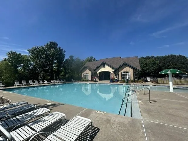 2059 Lakeshore Overlook Dr NW — Photo 17
