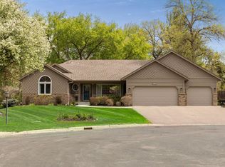 5718 Auto Club Cir, Bloomington, MN 55437