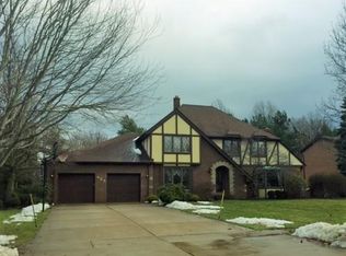 485 Lynden Dr, Highland Heights, OH 44143
