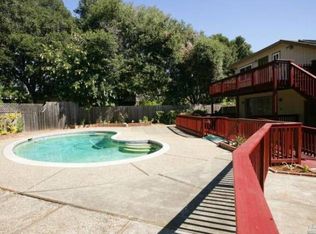2 Meadowbrook Ct, Novato, CA 94947
