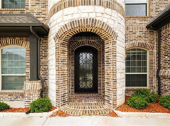 4th image of 13274 Allenwood Ave