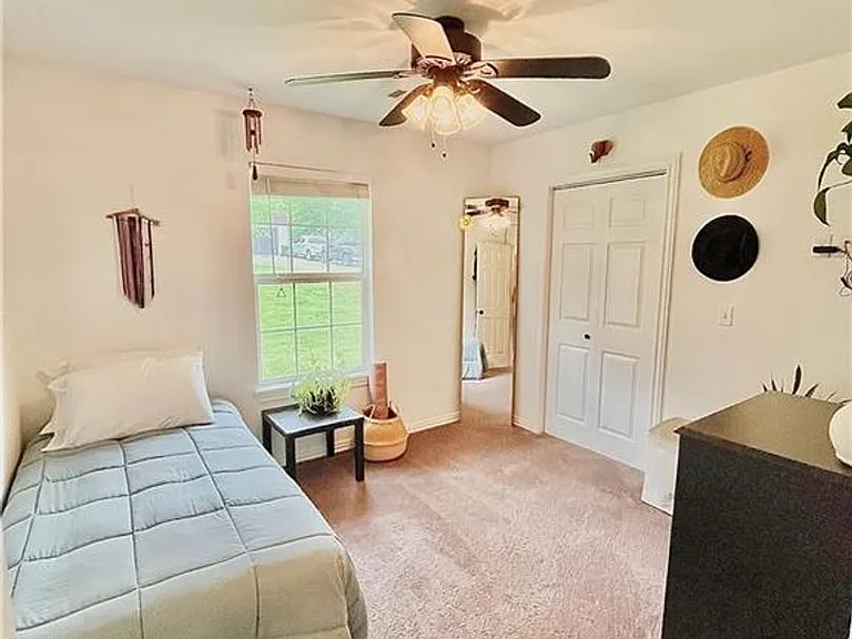 721 S Dockery Ln — Photo 10