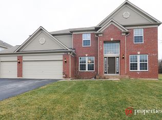 778 Crosswind Ln, Lindenhurst, IL 60046