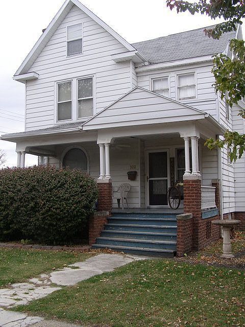 1st image of 322 W 1st Ave