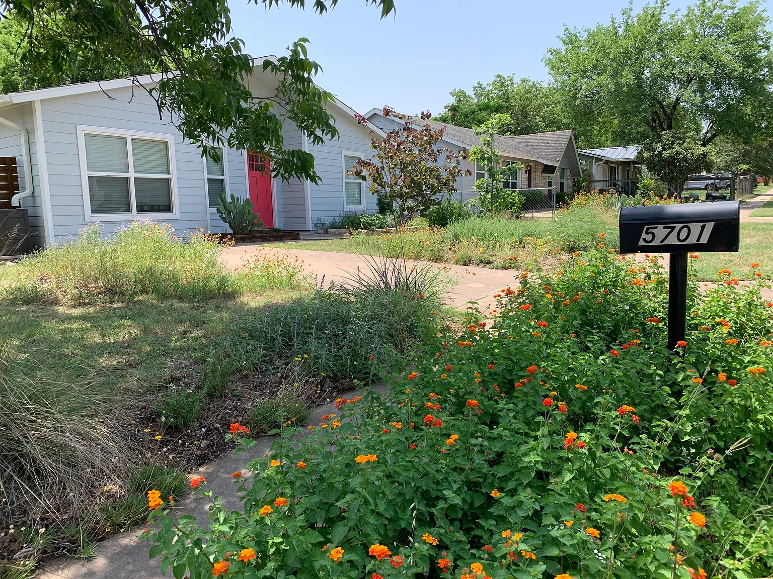 2 bed, 1120 sqft, $2,500 — Photo 2