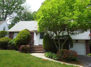 46 Highview Ave, Bergenfield, NJ 07621
