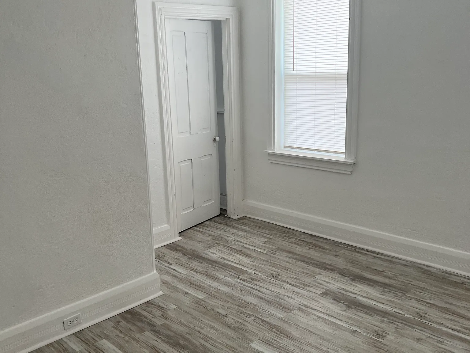 4 bed, 1800 sqft, $1,850 — Photo 3
