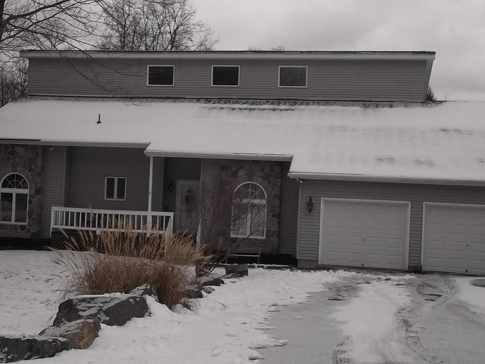 2nd image of 142 Granite Rd