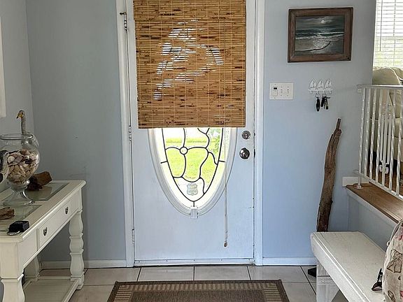 2nd image of 3 Sandy Ln