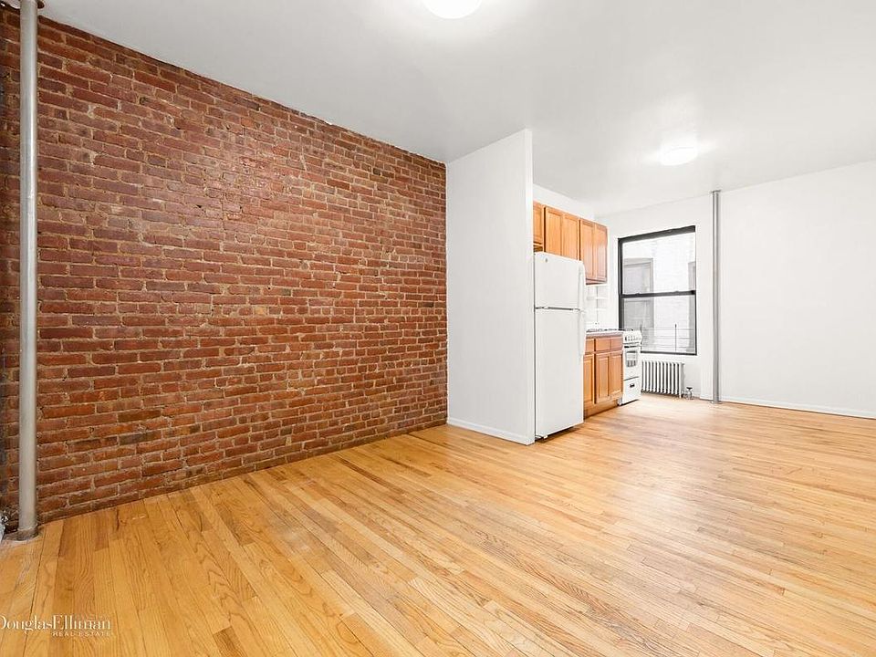 2nd image of 446 W 58th St APT 4E