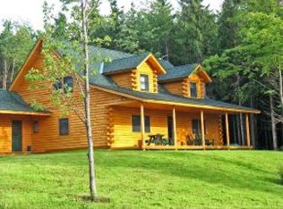 607 Houston Hts, Irasburg, VT 05845