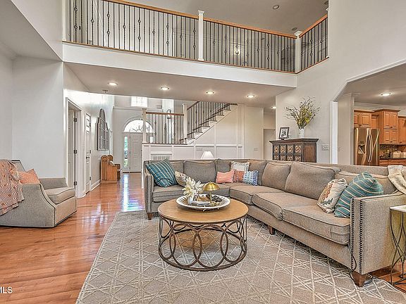 3rd image of 2007 Woodfern Pl
