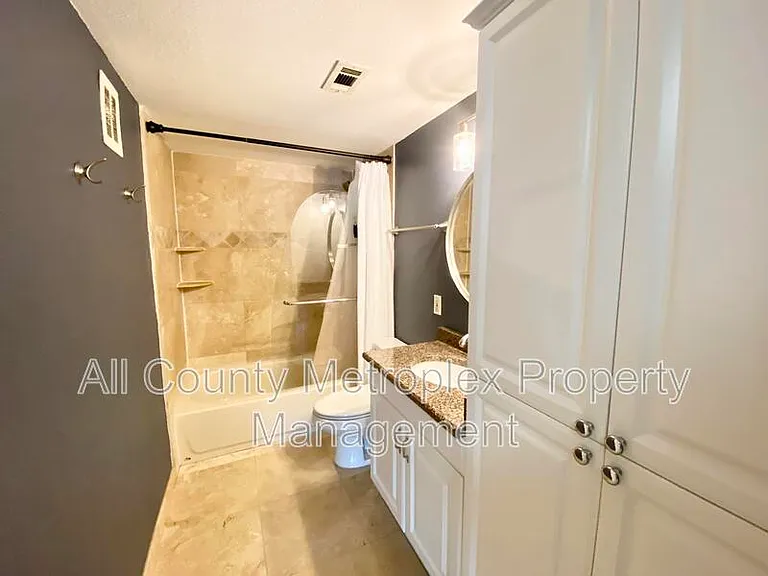 4520 Holland Ave #206 — Photo 9