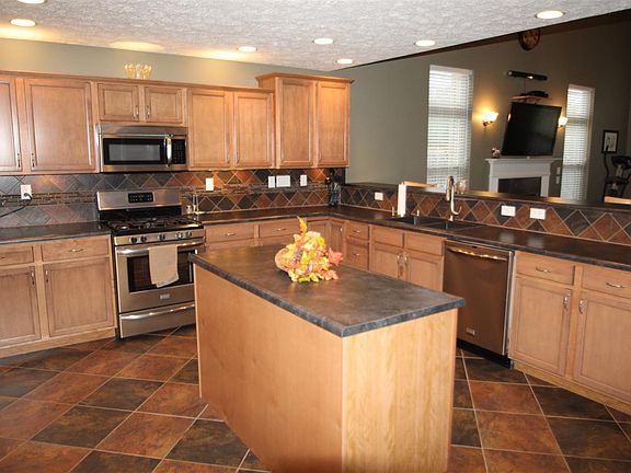 2nd image of 6072 Buchanan Dr