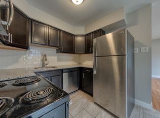 933 Brookside Ave APT A, Webster Groves, MO