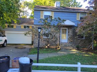 8 Randolph Ave, Hopatcong, NJ 07843