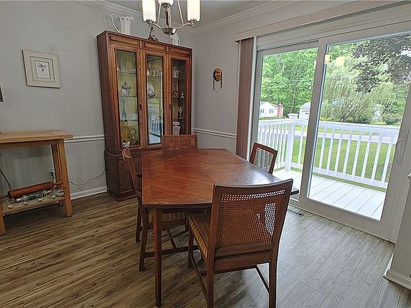 4th image of 3142 Howell Dr