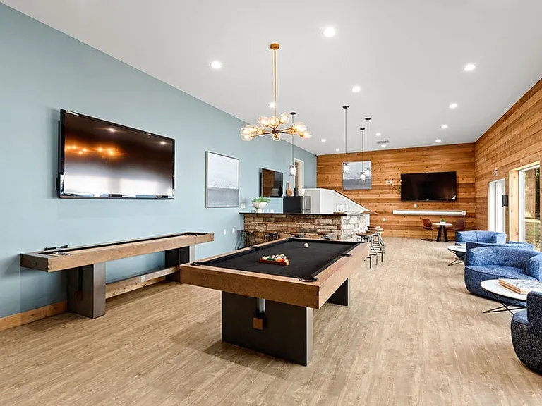 Avana Chestnut Hills — Photo 25