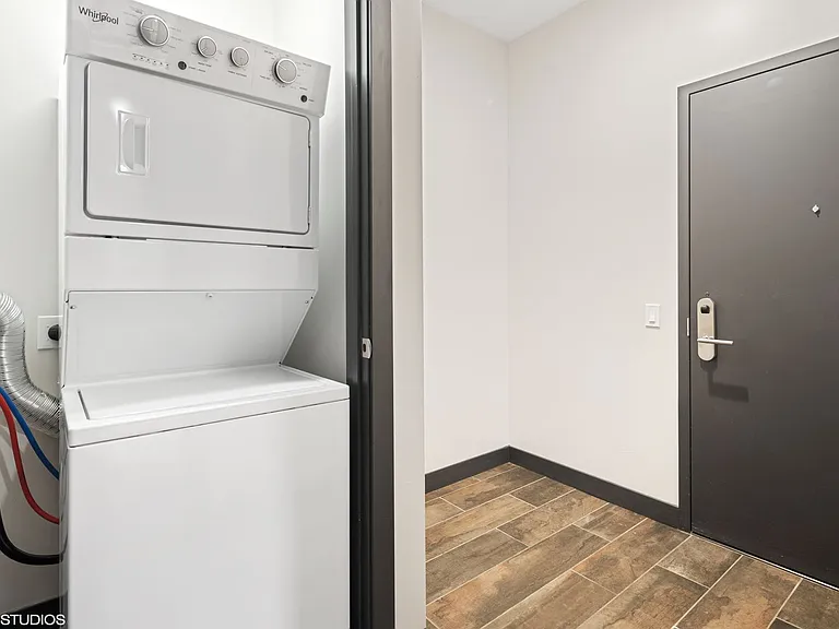171 N Aberdeen St #1005 — Photo 5