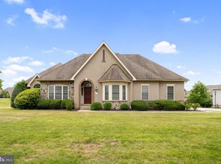 105 Clubhouse Dr, Gettysburg, PA 17325