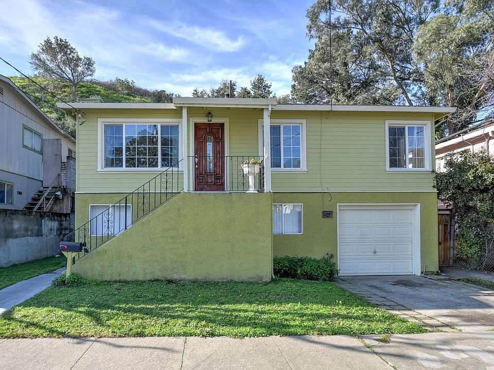 1st image of 429 Larch Ave
