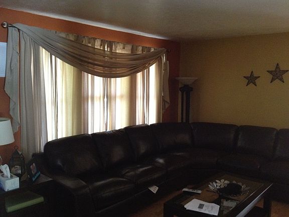 Living Room Cont.