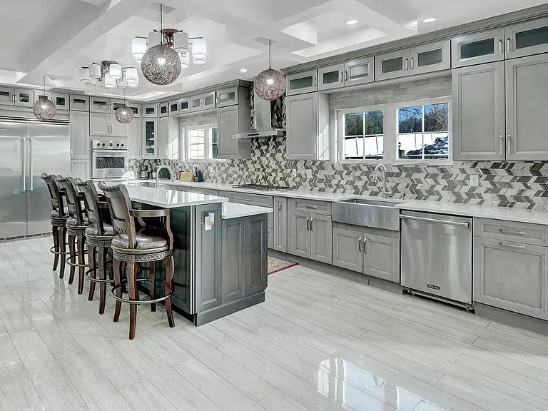 120 Majestic Dr — Photo 4