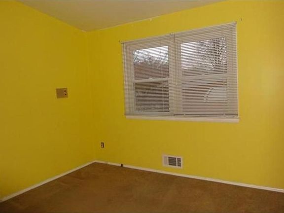 4th image of 3811 Pikeswood Dr