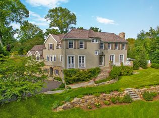 2 Homewood Ln, Darien, CT 06820