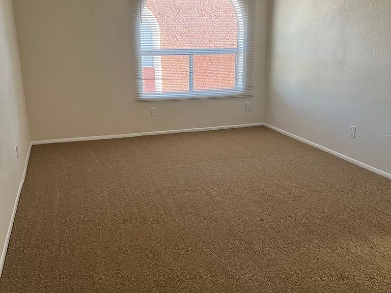 914-920 N Belvedere Ave — Photo 61