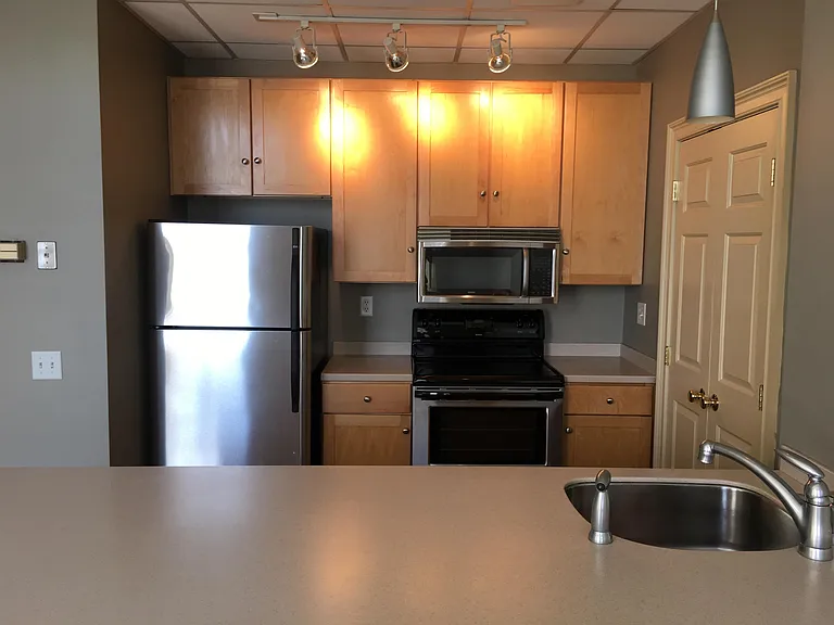 40 Hanover St #40 — Photo 12