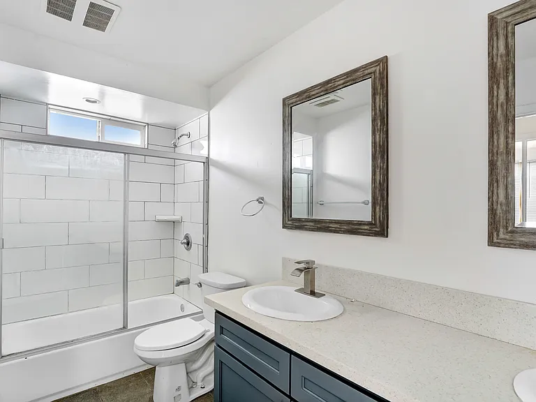 2439 Malabar St — Photo 13