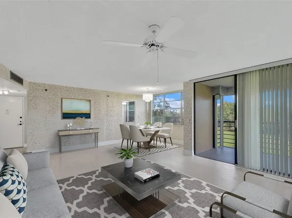 1000 Saint Charles Pl APT 305, Hollywood, FL 33026