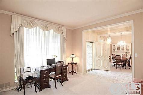 4th image of 9539 Loma Vista Dr